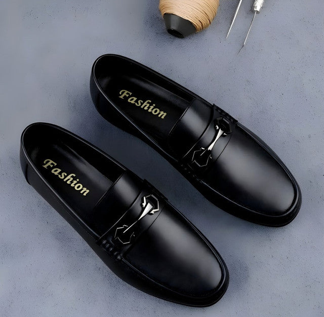 Generic Men's Synthetic Leather Solid Slip-On Casual Loafers With Metal Bit (Black)