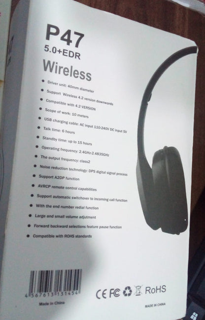 Product packaging box for the Gambit foldable wireless headphones.